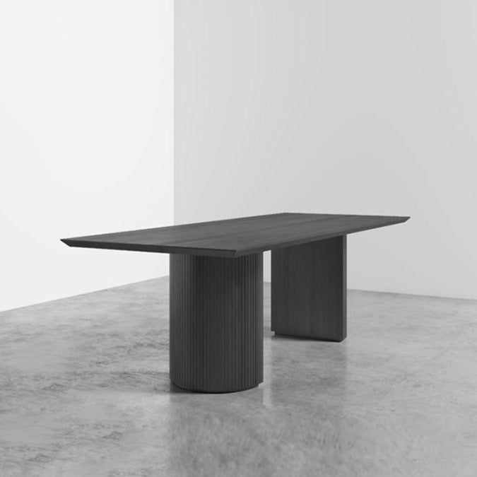 Thage dining table