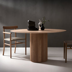 Signe fluted dining table